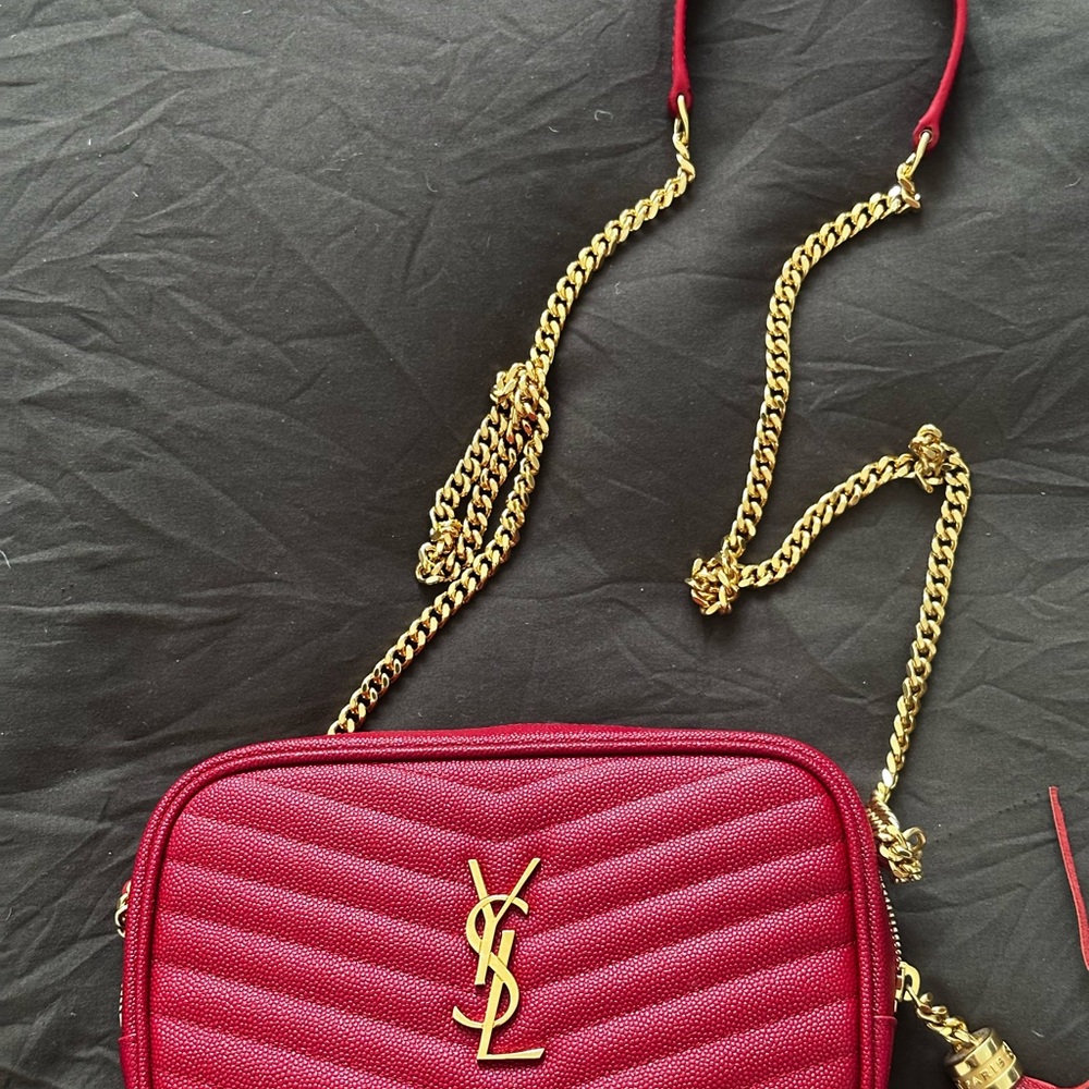 Yves Saint Laurent Red Crossbody Bag with Gold Chain - Picture 5 of 8